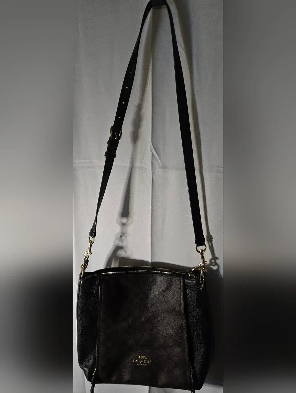 Coach Shoulder Bag W/ Crossbody Strap